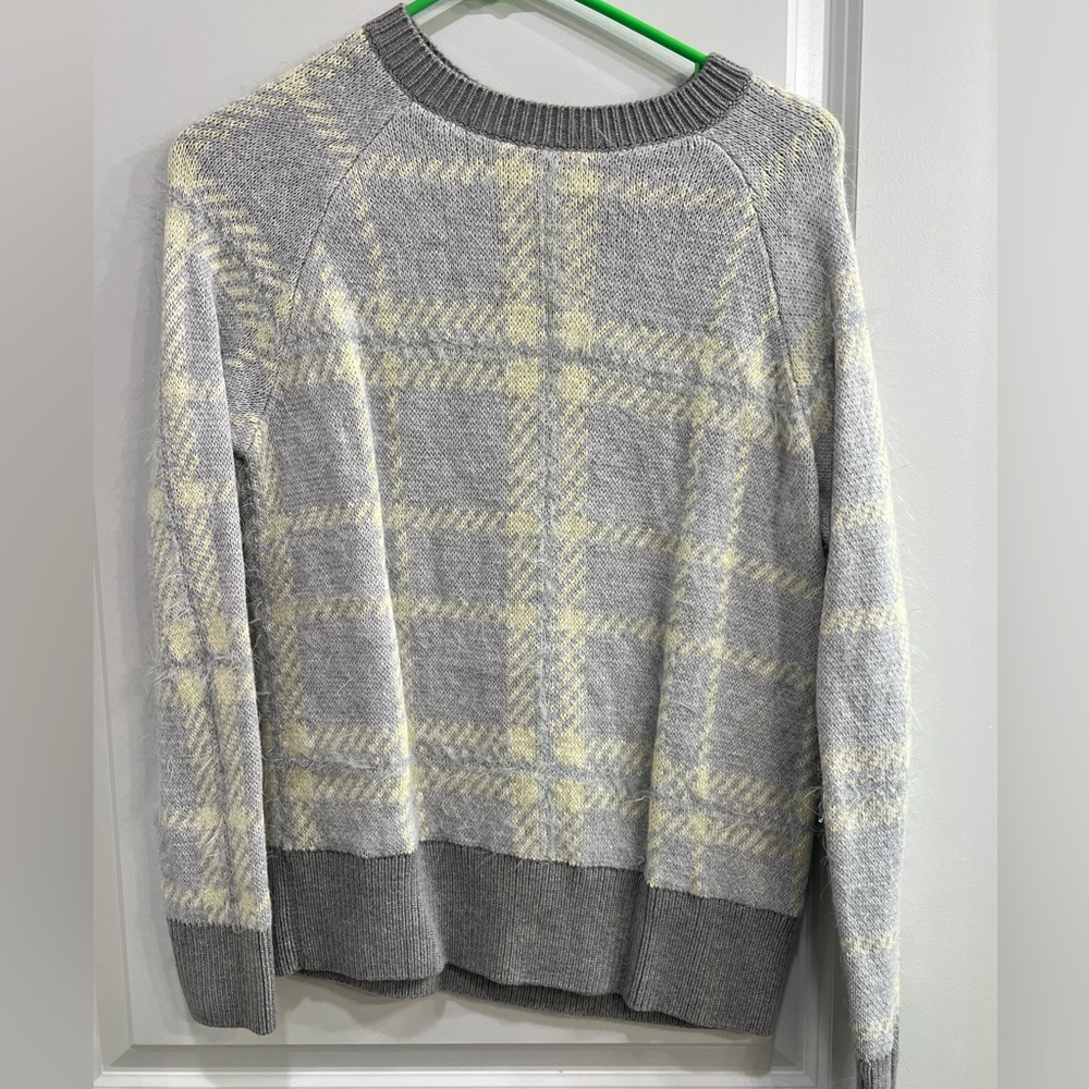 Banana republic sweater, size small